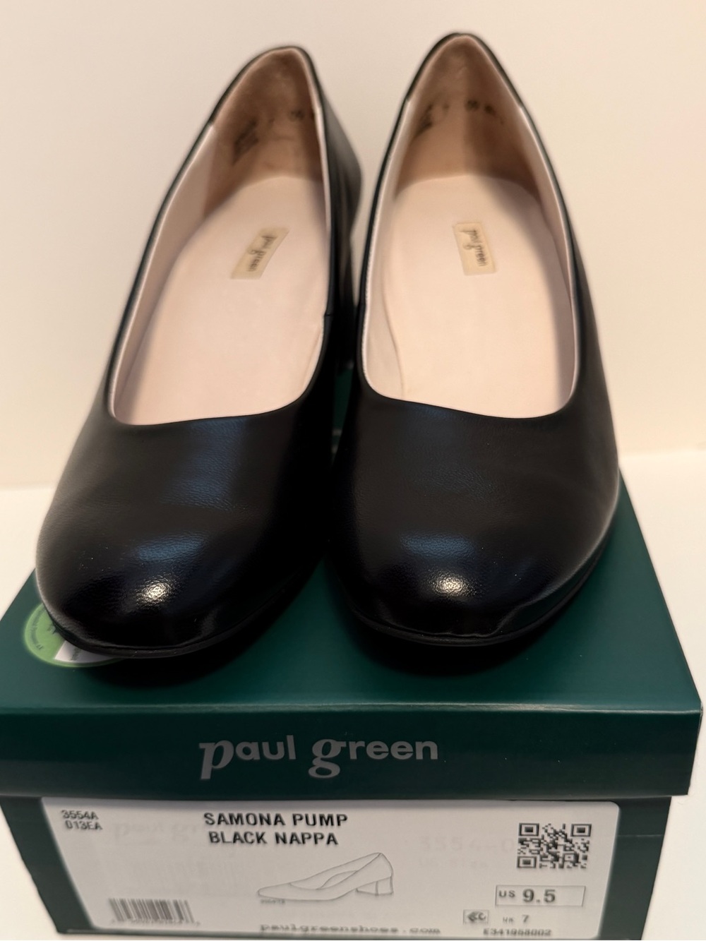 Paul Green Samona
Nappa Leather Black Pump 9.5 - Picture 2 of 12